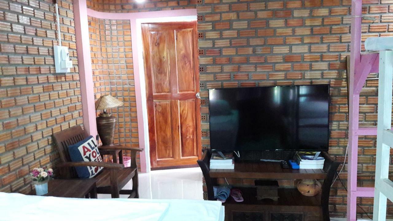 Auberge de jeunesse Sun smile à Ubon Ratchathani Extérieur photo